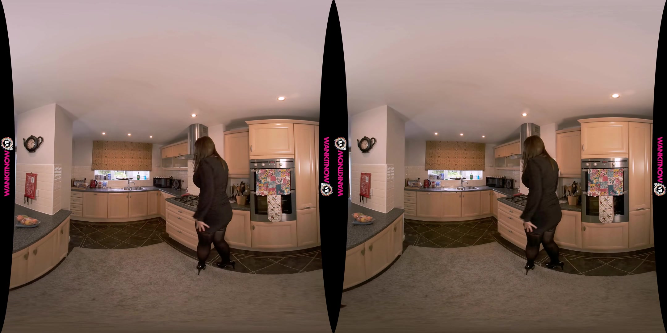 Horny Favour - WankitnowVR