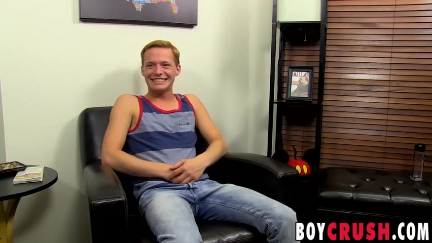 Billy London In Adorable Masturbates And Toys With Himself Amateuro