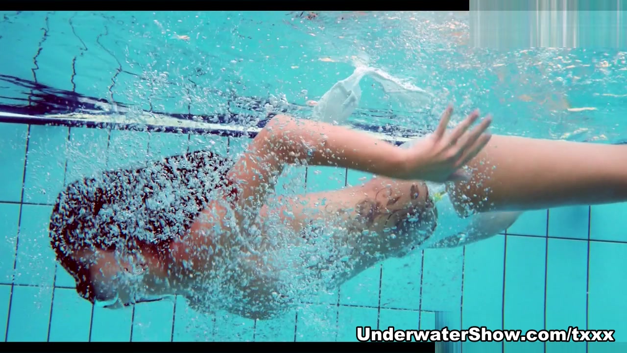Szilva Video - UnderwaterShow