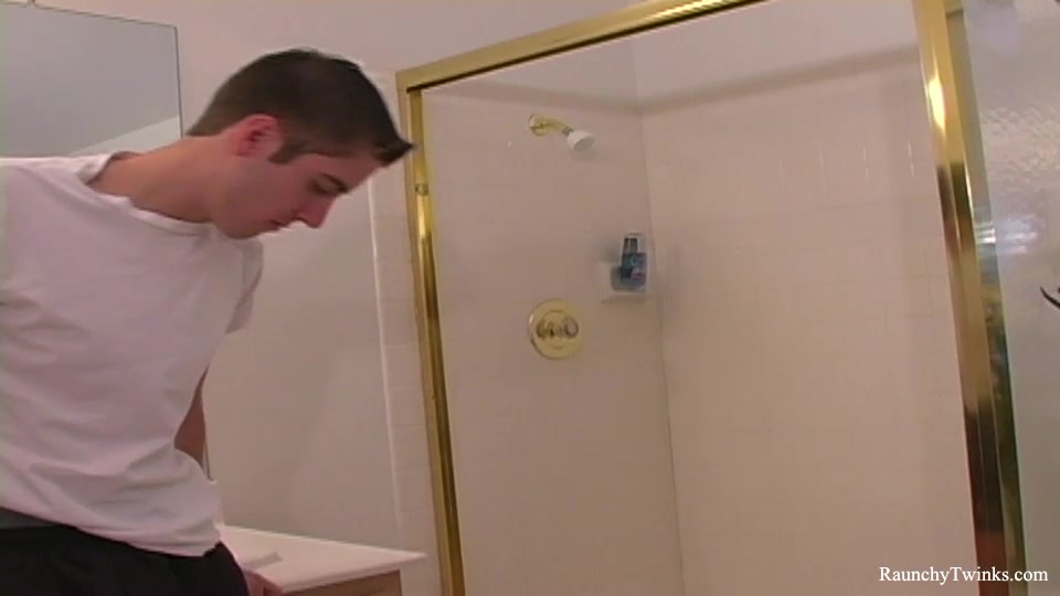 RaunchyTwinks Video: Blain and Nathan's anal bathtub