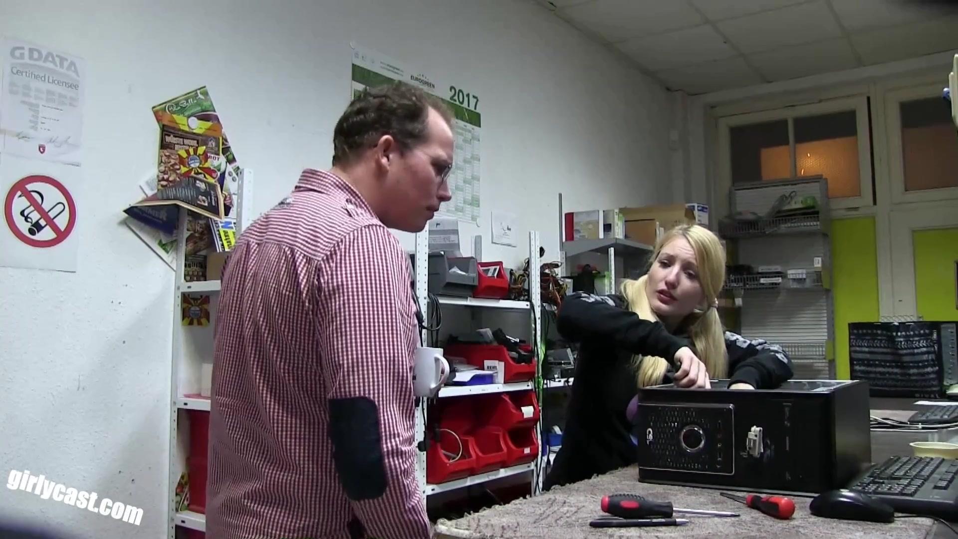 Naive Intern Bare Fucked In The Ass!