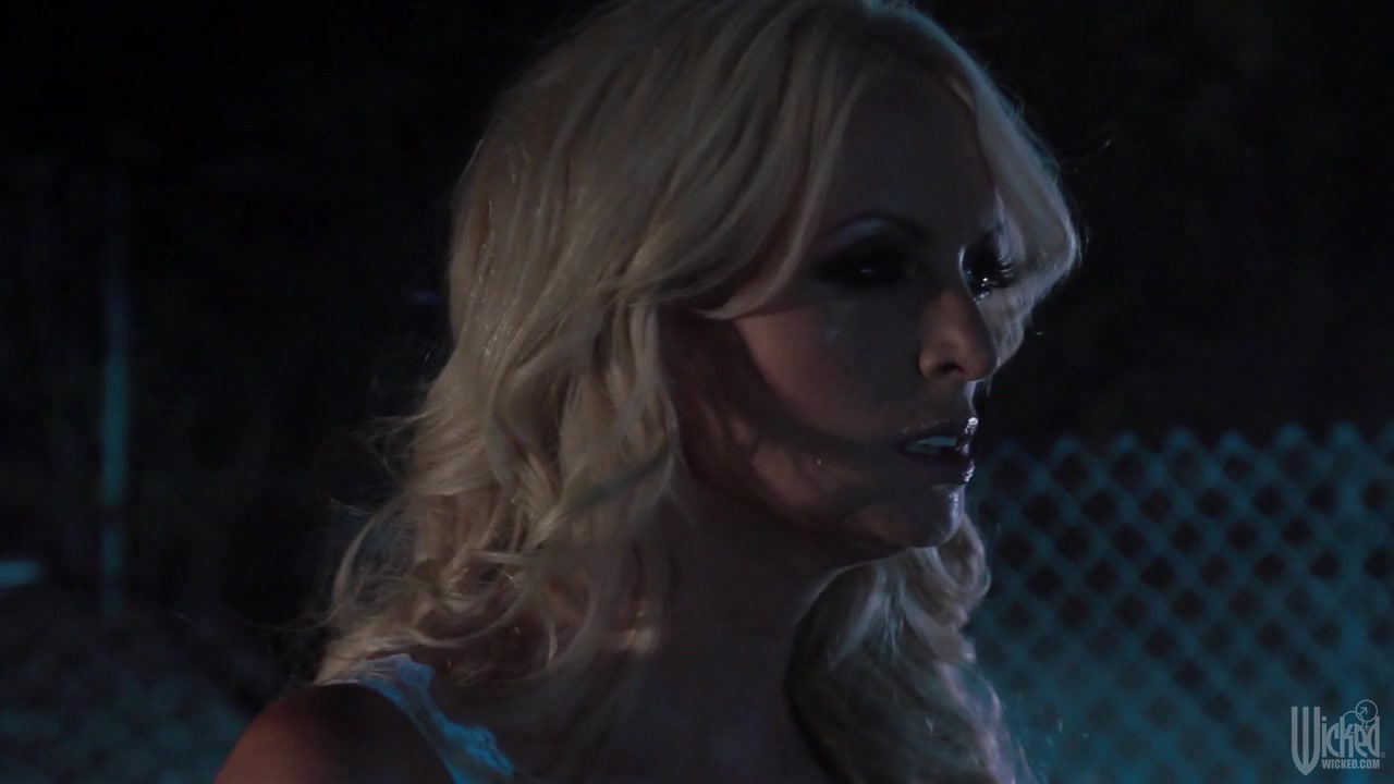 Crime of Passion, Scene 4