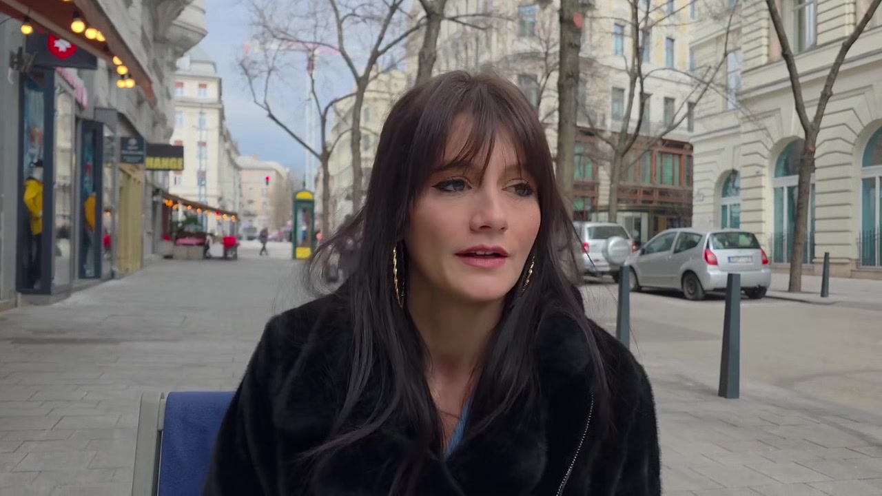 Marie lets go completely in an unbridled threesome! - Jacquie et Michel TV