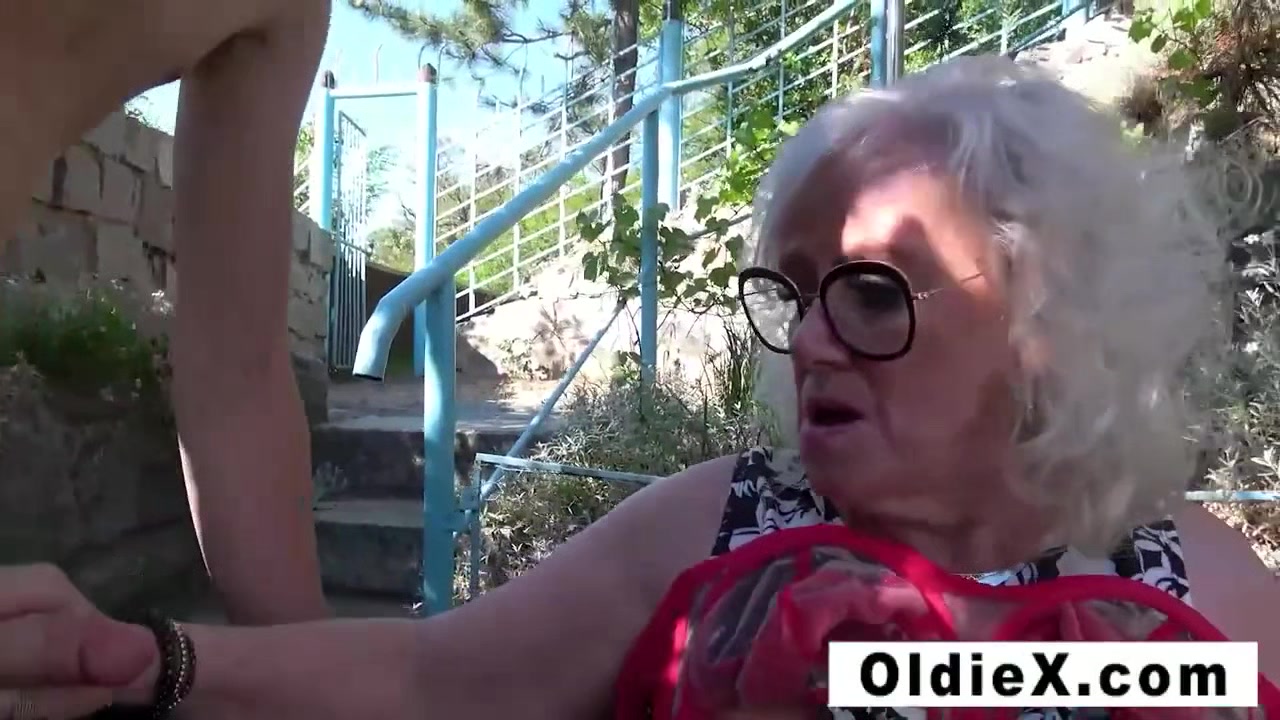 Granny makes you Fucking CUM - Oldiex