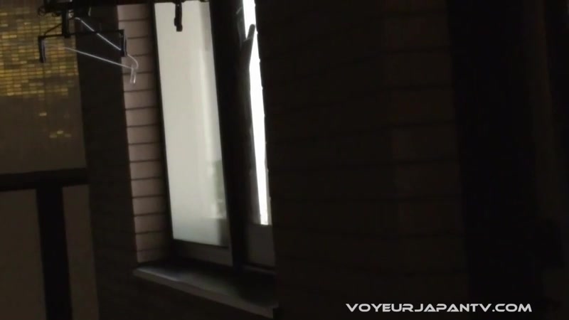 Seeing Her Step daughter's Shaved Snatch - VoyeurJapanTV
