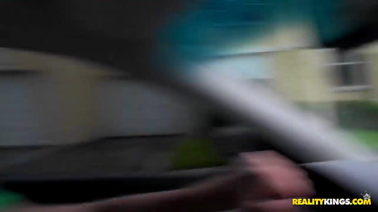 Katalina do an amazing blowjob in the her boyfriends car