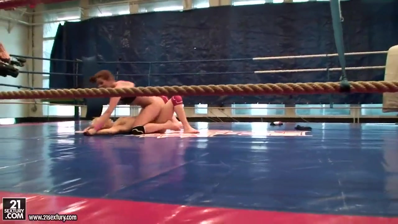 Erotic fight club demonstrates the hot couple: Angel Rivas, Niky Gold