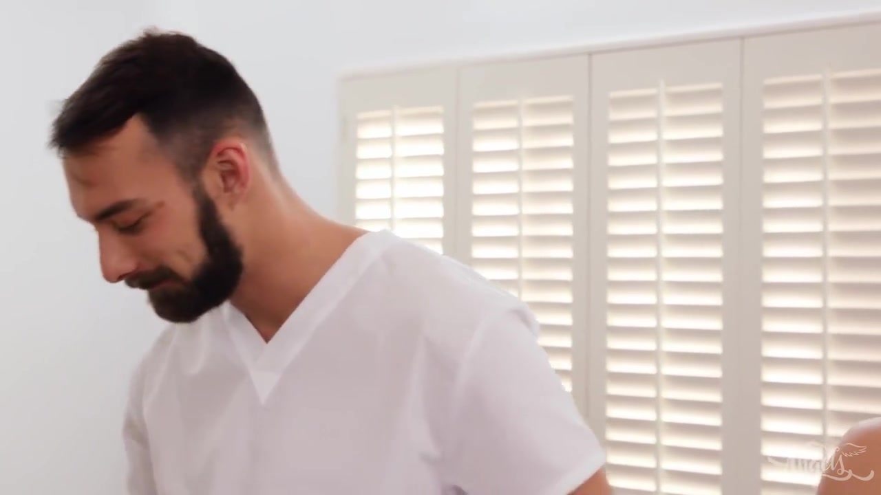 Daisy Taylor - My Ass Is A Real Trap For Straight Men