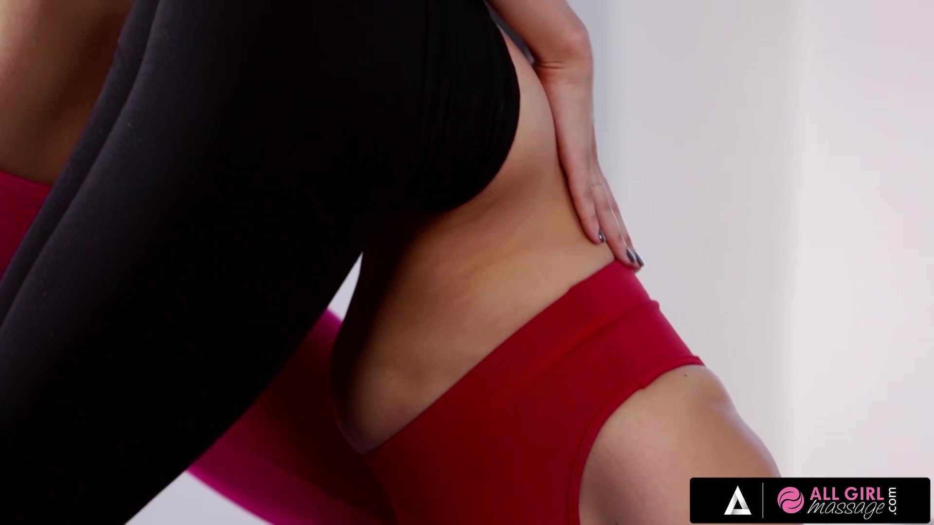 ALL GIRL MASSAGE - Massage After Yoga Turns Naughty With Scissoring Between Two Gorgeous Babes