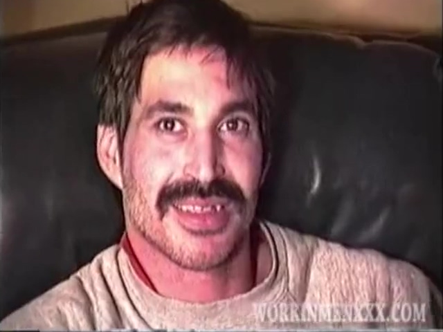 Amateur Mike Beating Off