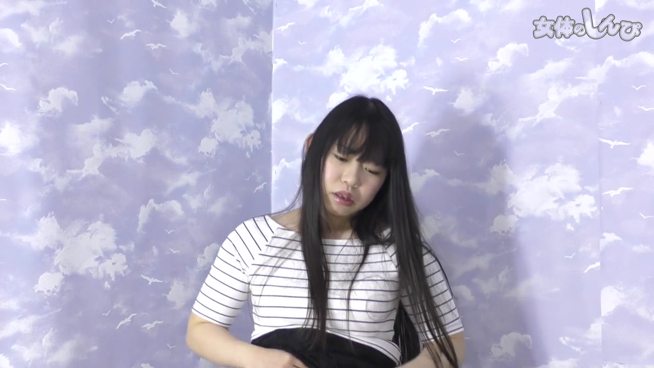 It is wearing pantyhose - Fetish Japanese Video