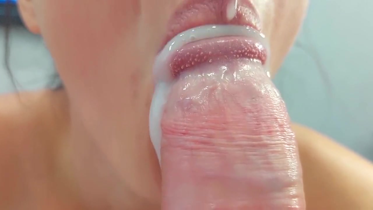 Hot Blowjob Extreme Close Up