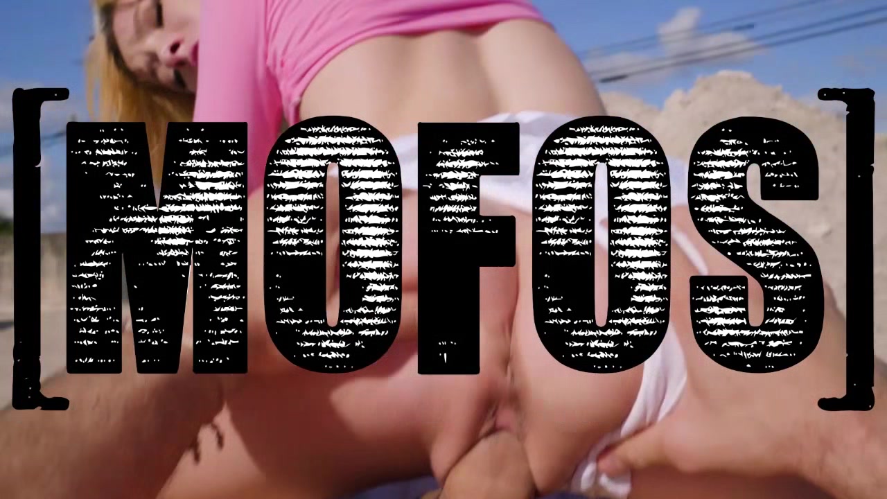 MOFOS - Latina Sex Tapes - Taylor May - Desperate Hottie Twerks for Fame