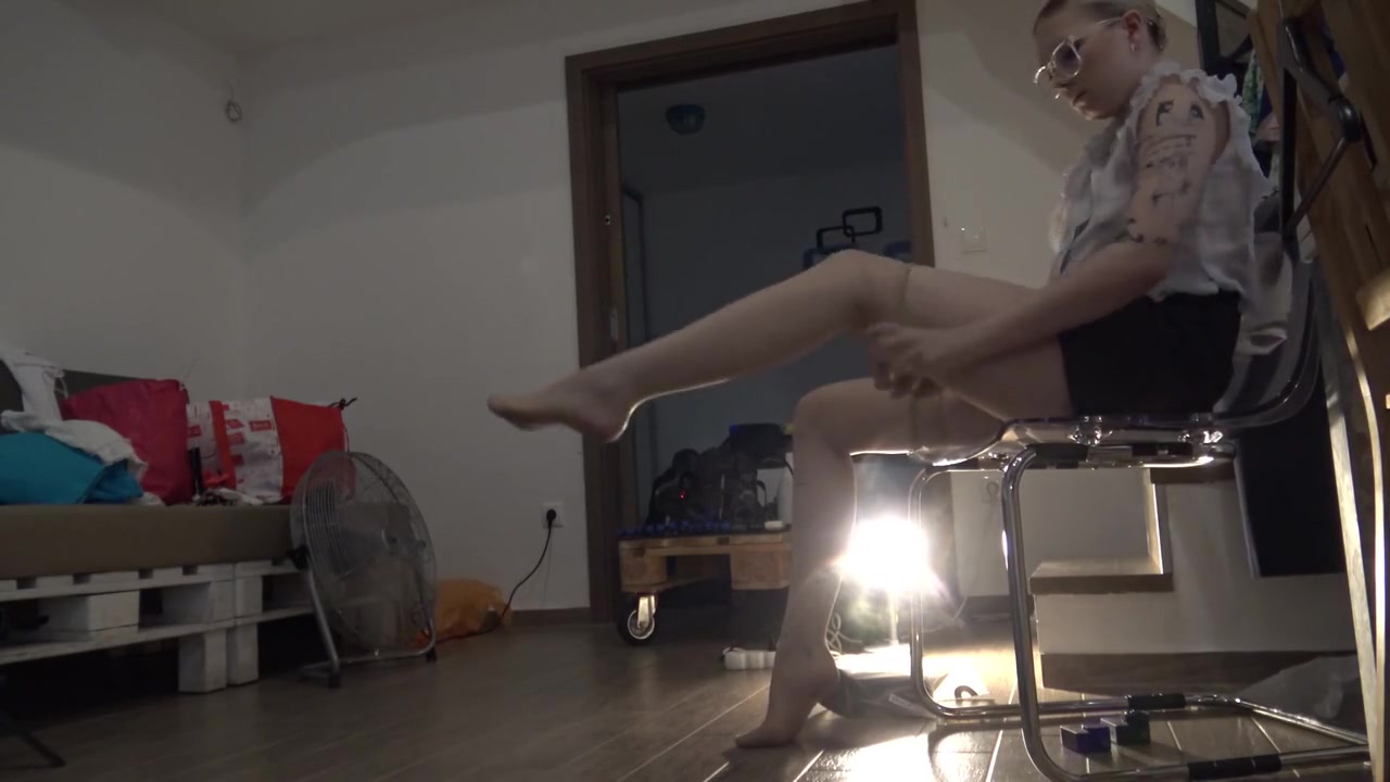 Horny Tight Pussy Blonde With Gather And Stockings On High Heels Works On A Big Cock To Make It Cum With Mimi Cica And Nerdy Glasses