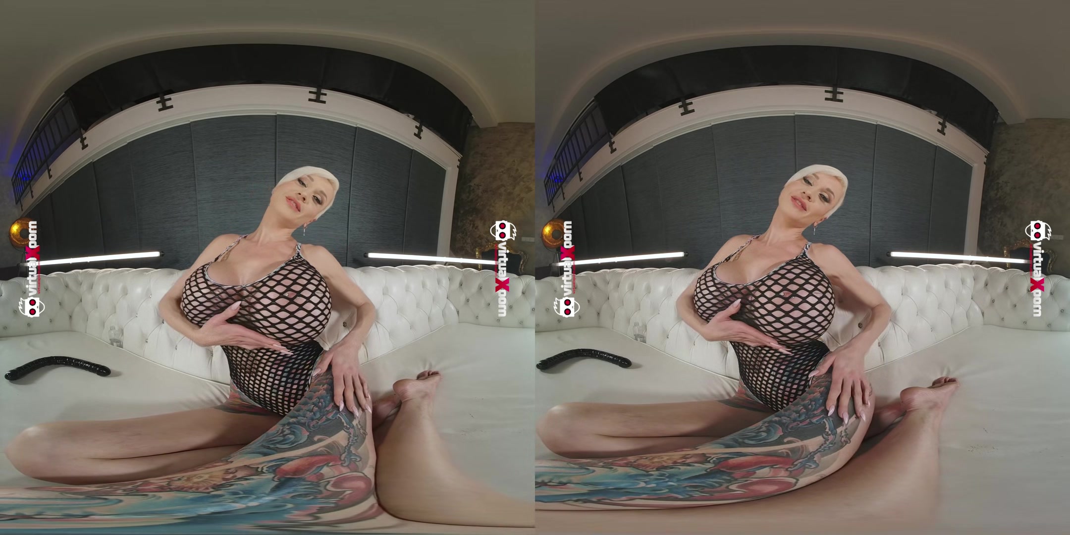 Oiled Tanya Mastrubating Her Holes