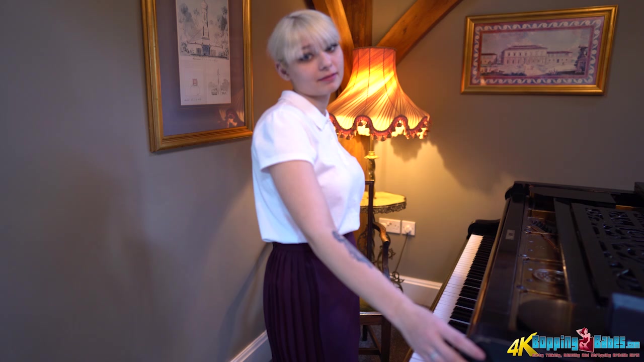 Baby Dolliyy - Common Room Dance - BoppingBabes