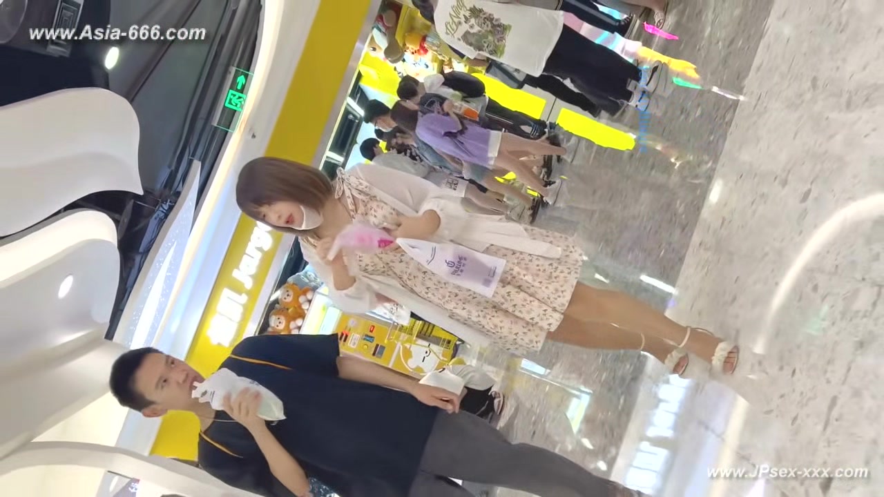 peeping chinese amateur upskirt.159