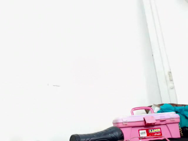 Cam Show Jerks Off