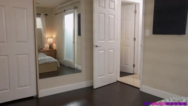 I Love My Step Brothers Dick - S18:E5 - Stepsiblingscaught