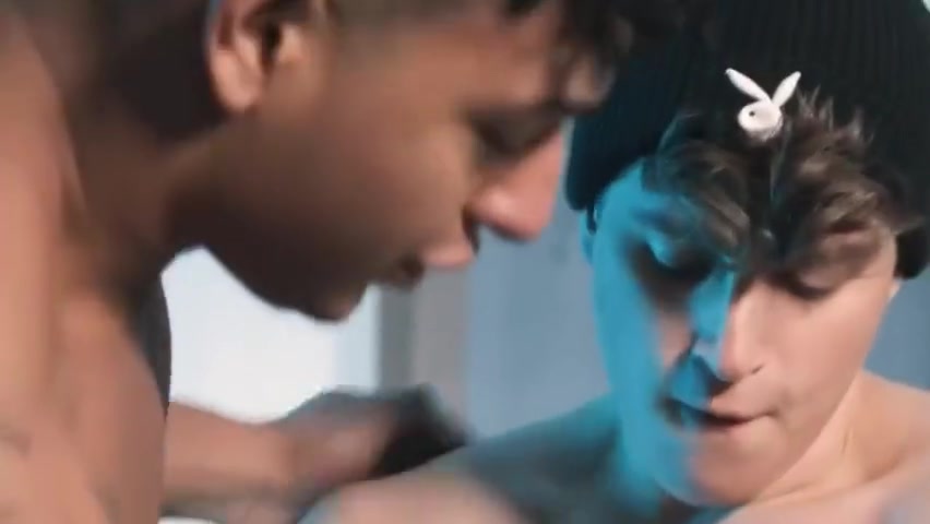Hot Muscle Boys Oral Cumshot Snow Play Twink Porn