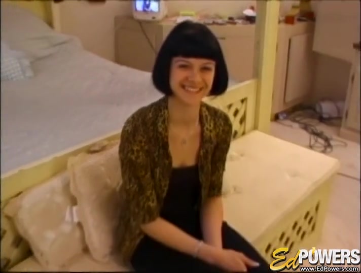 Young babe Noname Jane made moan hard with pussy thrusts