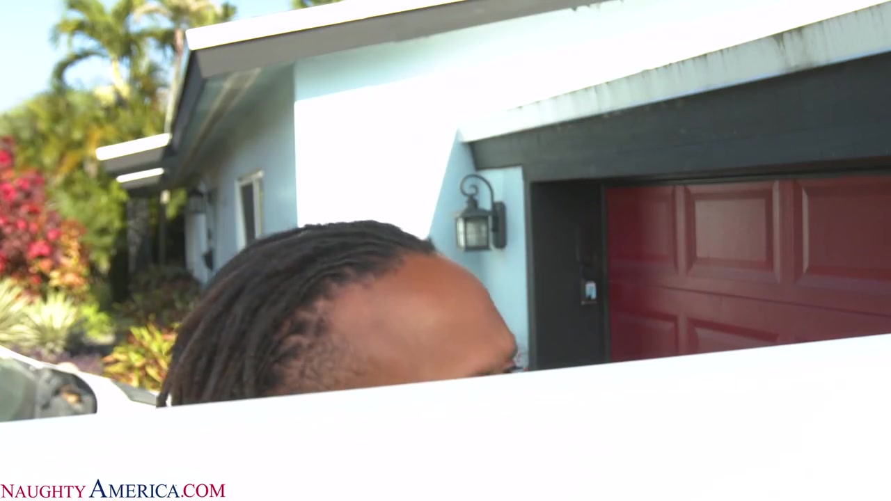 Sweet Gets A Cunni From A Black Man - Lexi Grey And Lexi Sweet