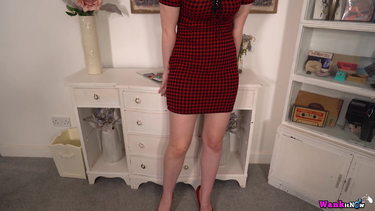 Luna Eclipse - Neighbour Naughtiness - Sexy Videos - WankitNow