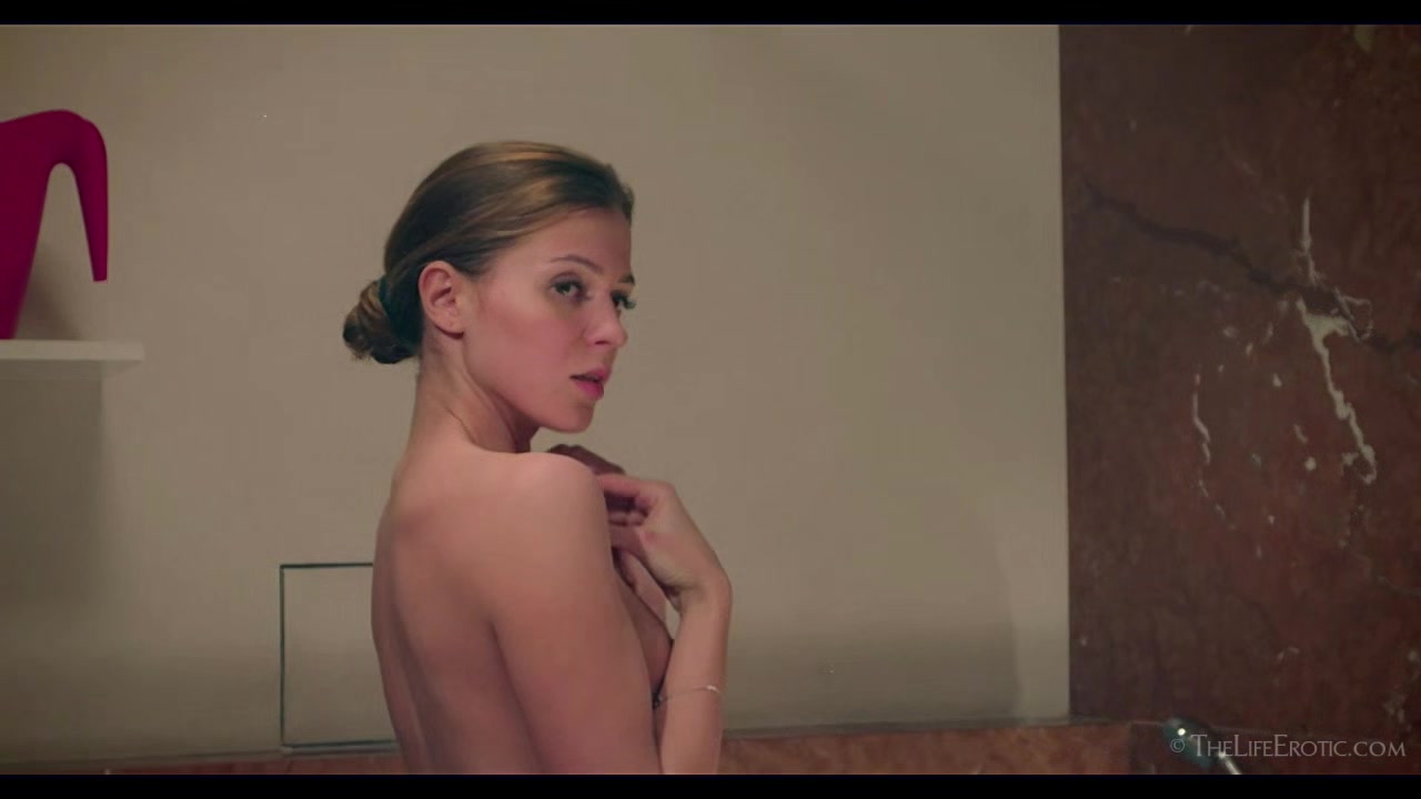 Watching Me - Kalisy - TheLifeErotic