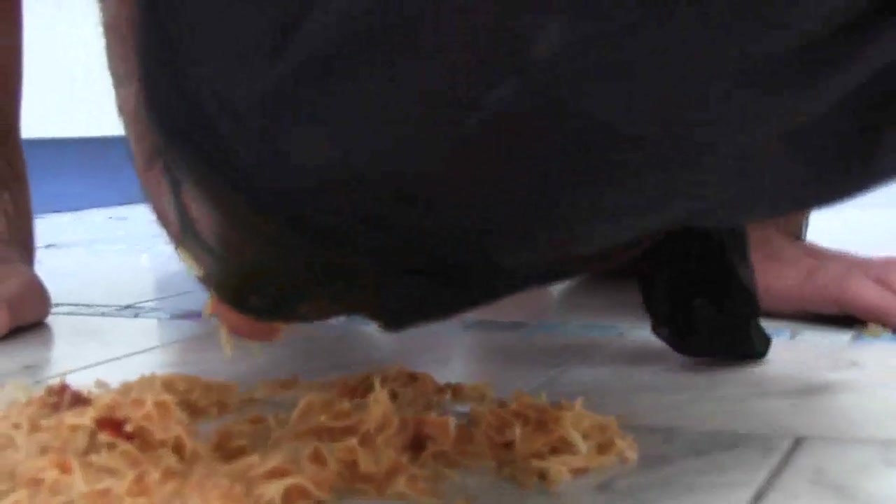 Ebony ordered spaghetti by Foot Girls
