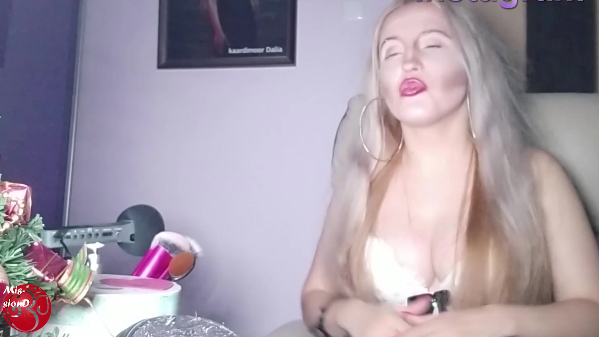 Your Salary Is Mine - Sex Movies Featuring Findom Goaldigger