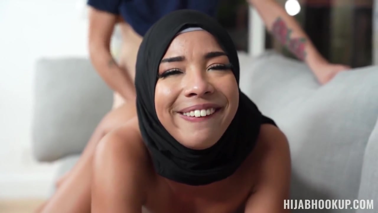 Fuck My Hijab Classmate While Her Parents Arent Home