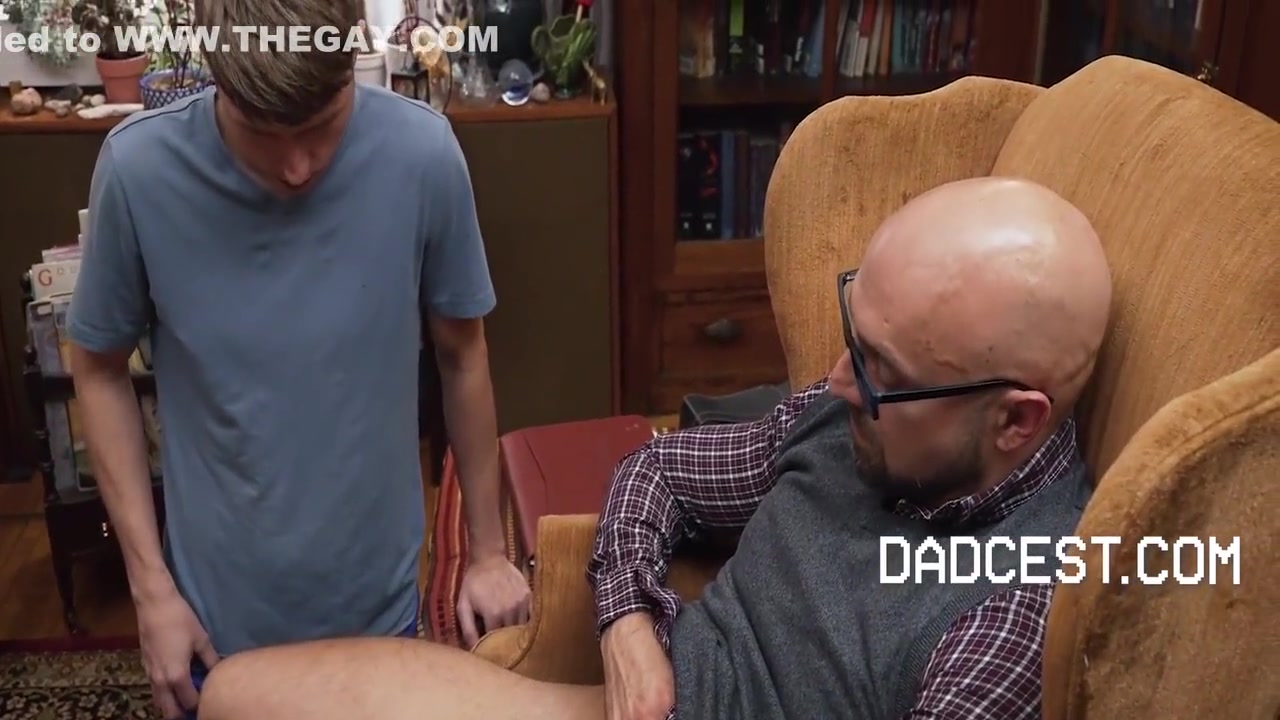 Zac Snow In Close Study With My Dilf Professor Snow 8 Min