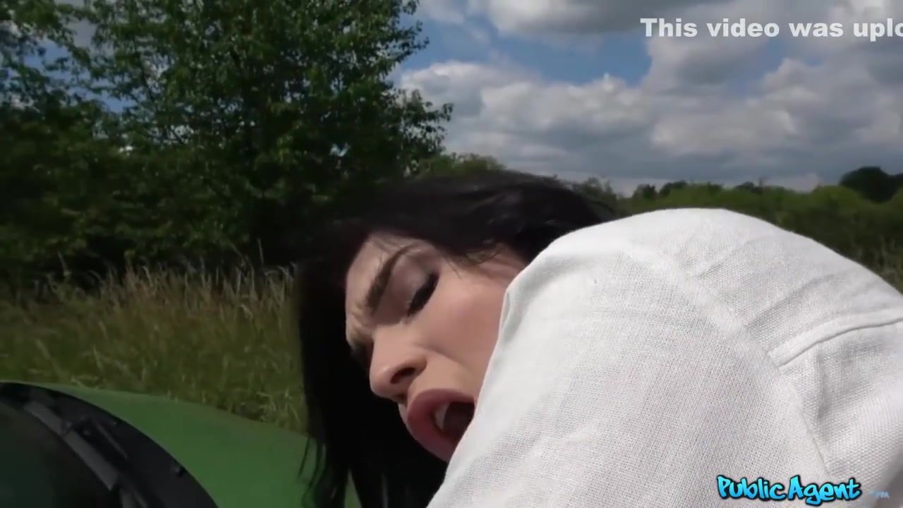 Choky Ice, Hannah Vivienne And Thomas Hyka In Brunette Mature Makes Love Outdoors For Cash