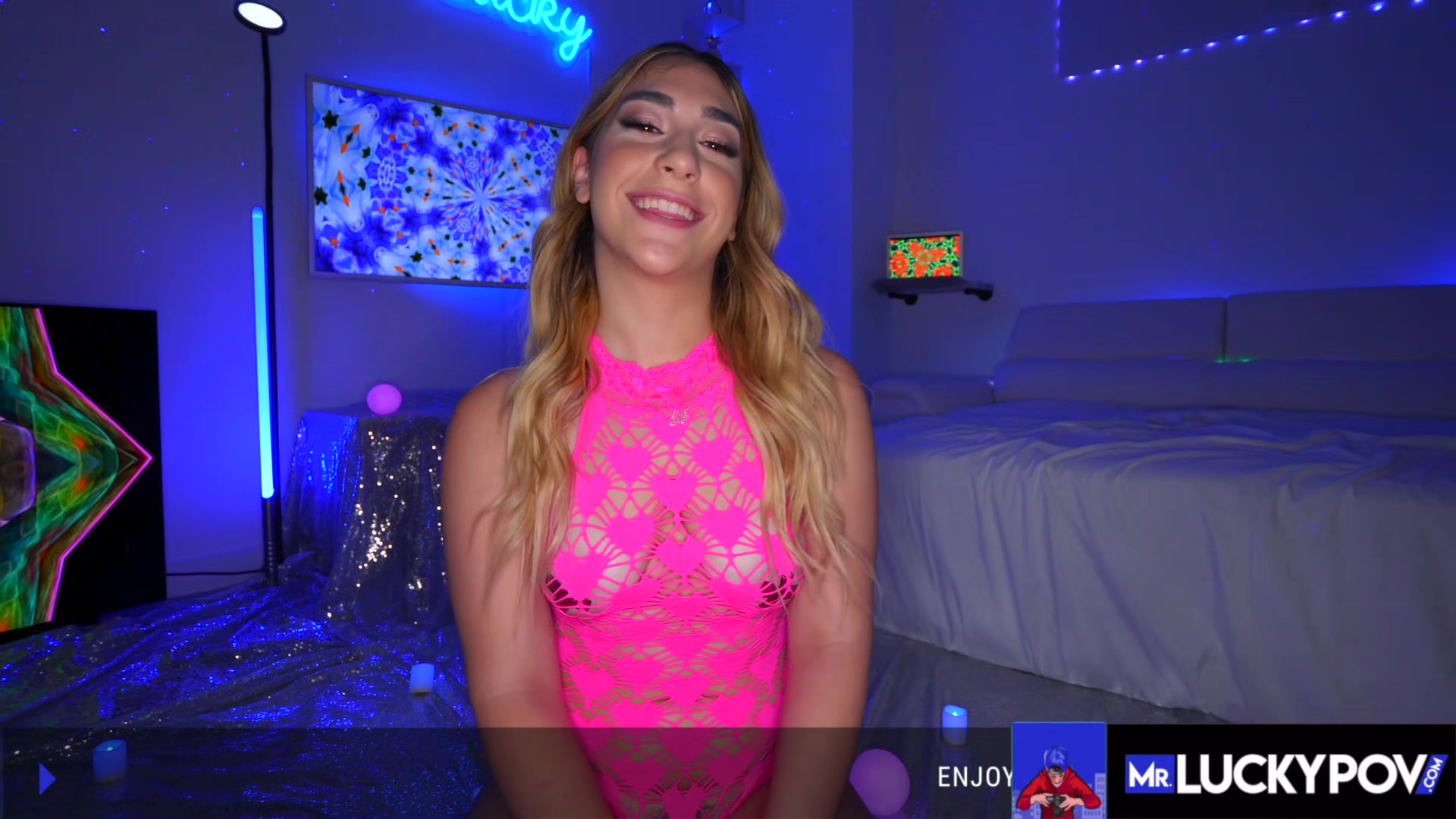 Cock Sucking Cutie Loves Creampie