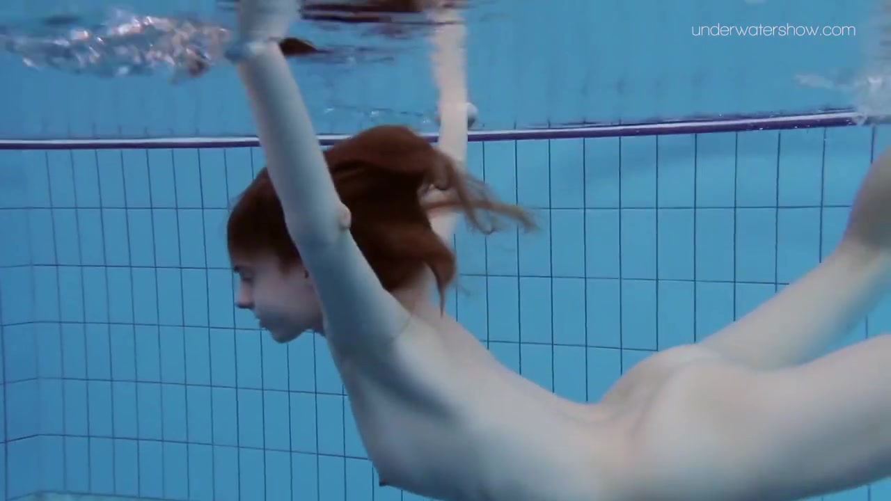 Hairy Pussy Swimming Naked With Anna Netrebko