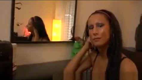 kinky tranny receives band-pokeed In bed