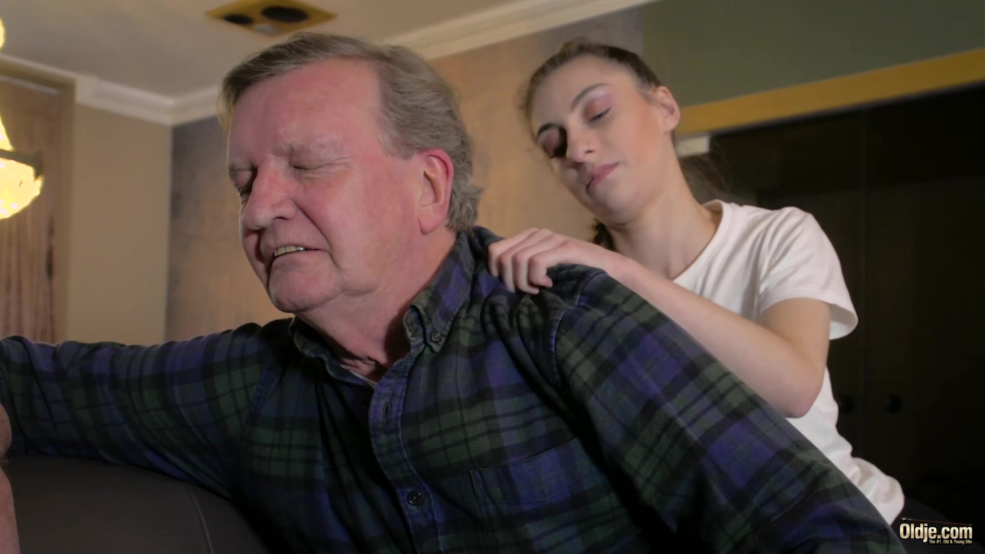 Fat old man fucks skinny teenager pussy and cums