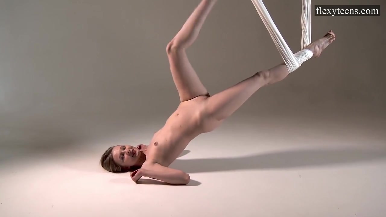 Super Flexible Young Babe - Sofia Zhiraf