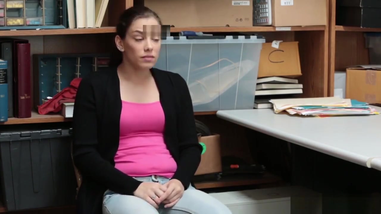 Shoplyfter Bobby Dylan fucked by the hearing person