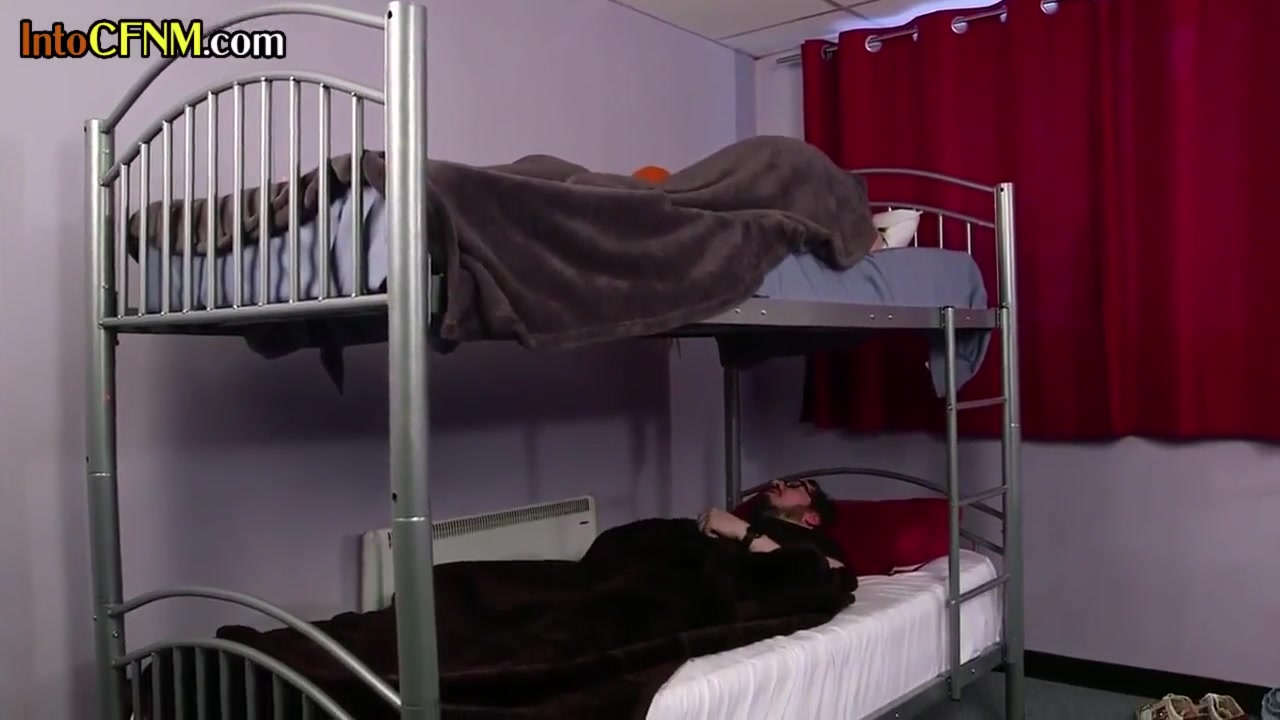 Cfnm Amateur 3some Bj For Roommate