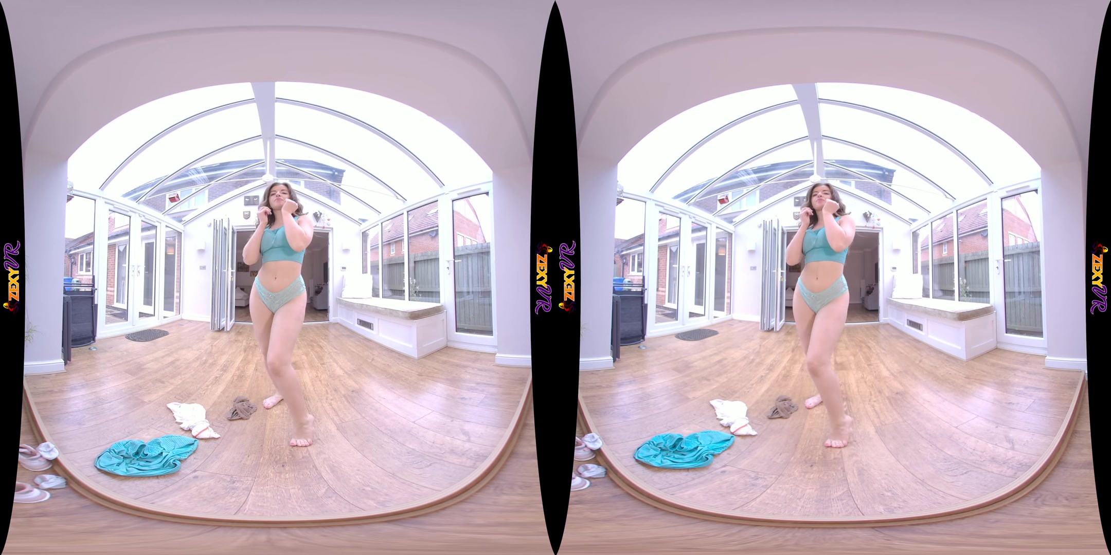 Sexy & Scandalous - ZexyVR