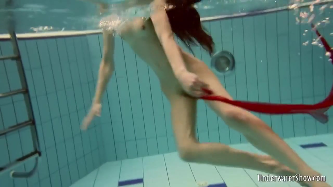 Swimming Pool Nude Erotics With Janka