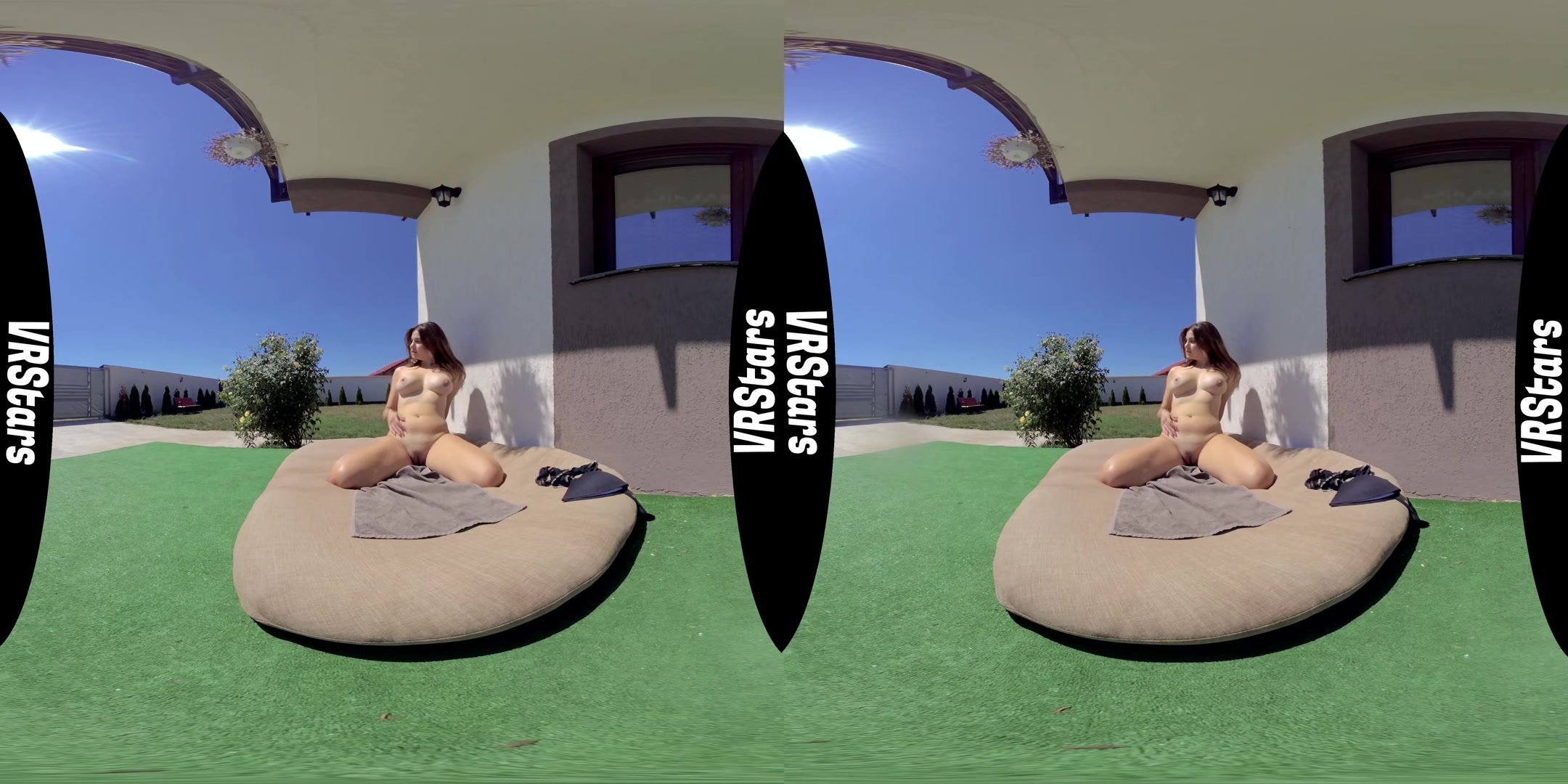 Busty teen 18+ Sunbathes With A Spying - VRStars