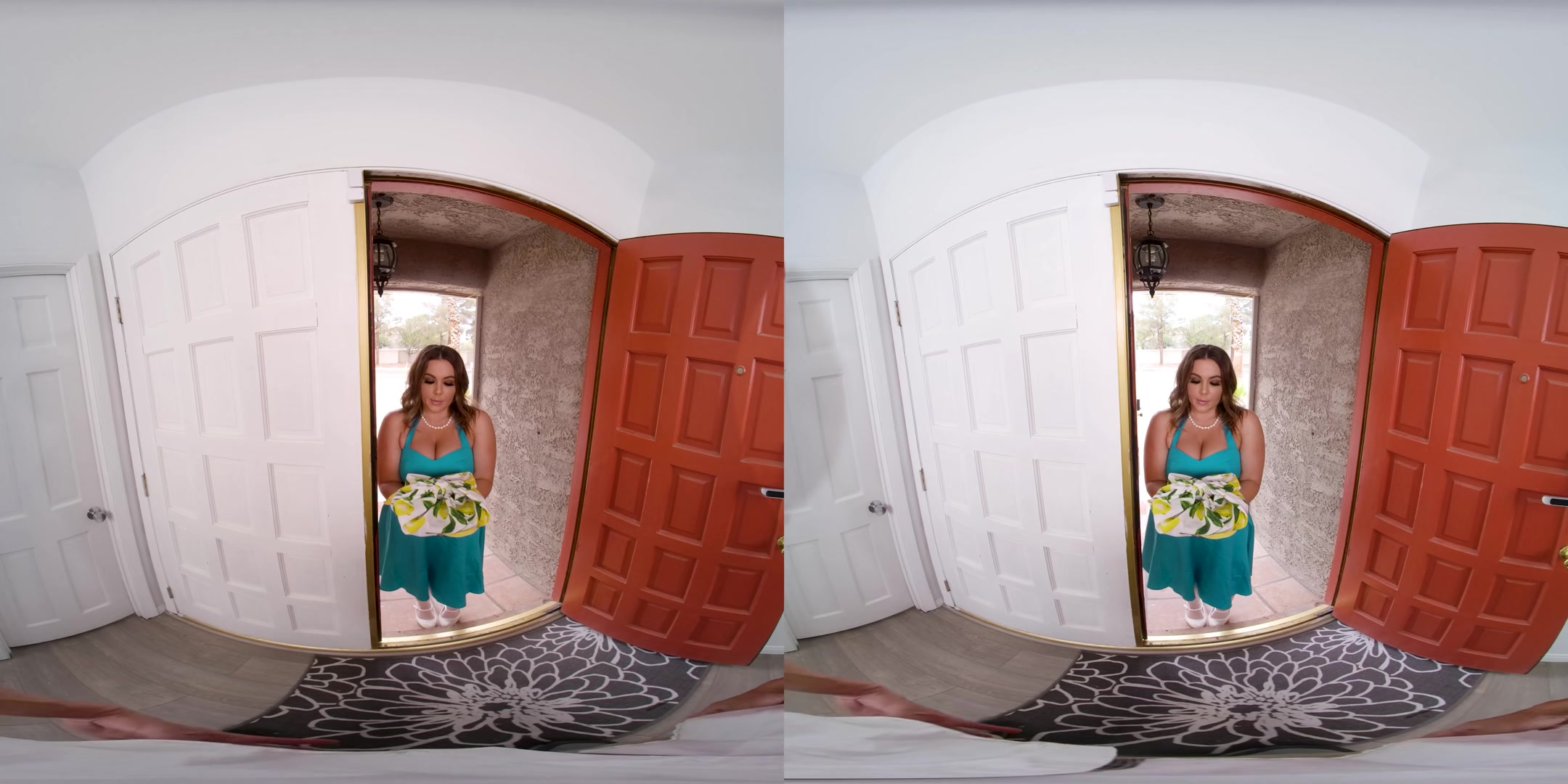 Friendly Neighborhood Horny Milf - VRBangers