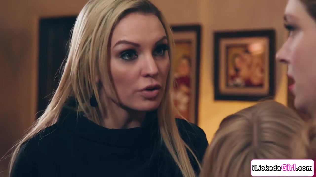Lesbian stepdaughter having 3some with stepmom and stepaunt