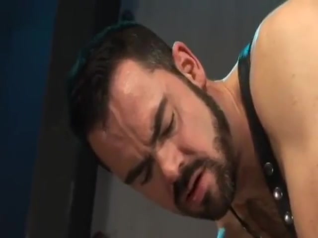 Hot fisting video
