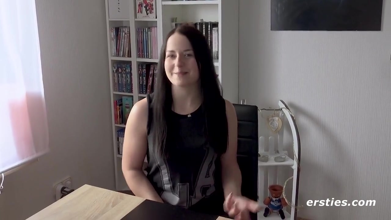 Emma Likes Of Kisses And Caresses - Dildo Masturbation