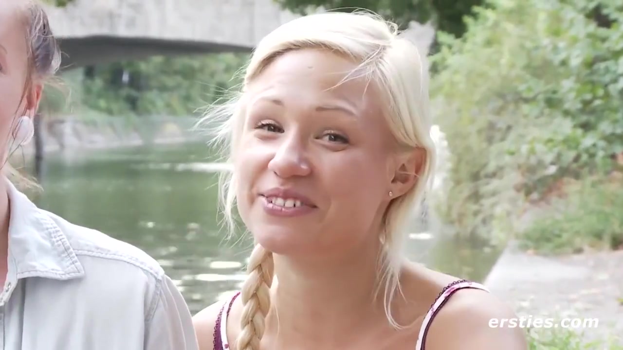 Lesbian Fingering - Born In Berlin, She Fucks Her Friend From Hh
