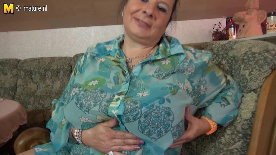 Huge Breasted German Mature Lady Playing With Herself At Home - MatureNL