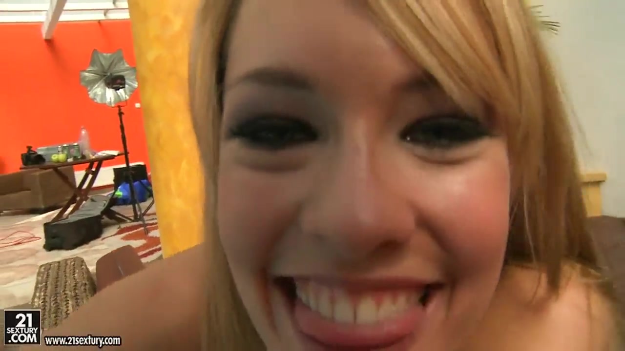 Blue Angel masturbates her wet juicy kitty